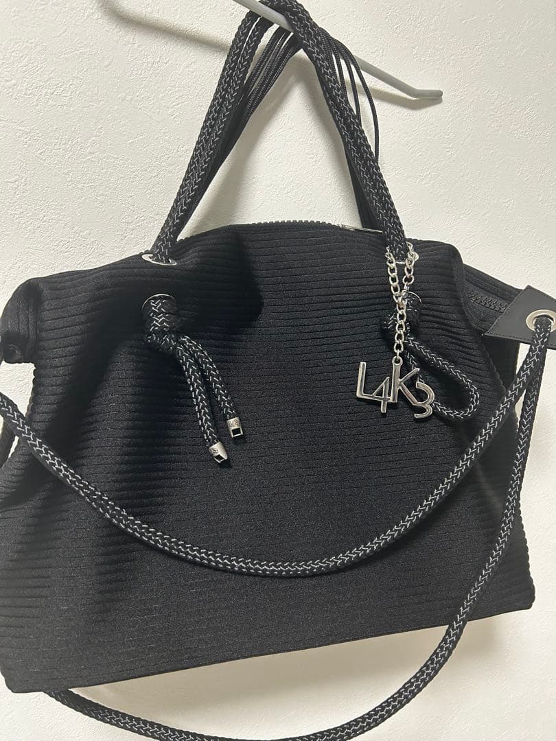 定価61,600円　l4k3 QUEEN LAKE バッグ　ブラック