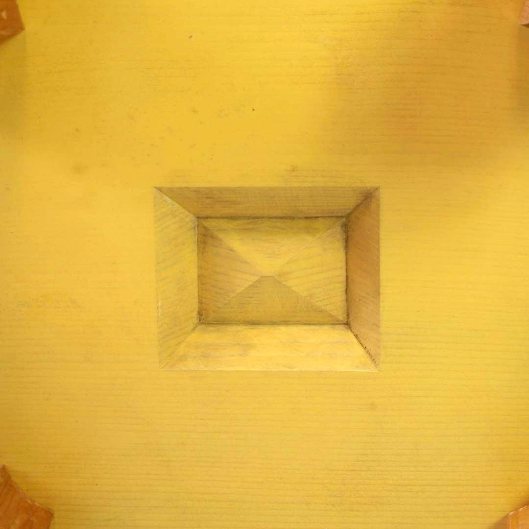 【希少・美品】新榧木使用 囲碁盤　ヘソ　足付き　榧木