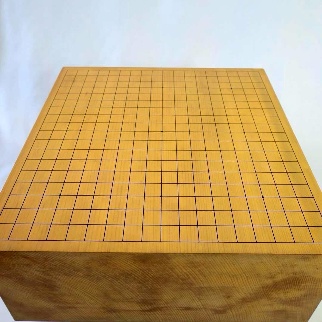 【希少・美品】新榧木使用 囲碁盤　ヘソ　足付き　榧木