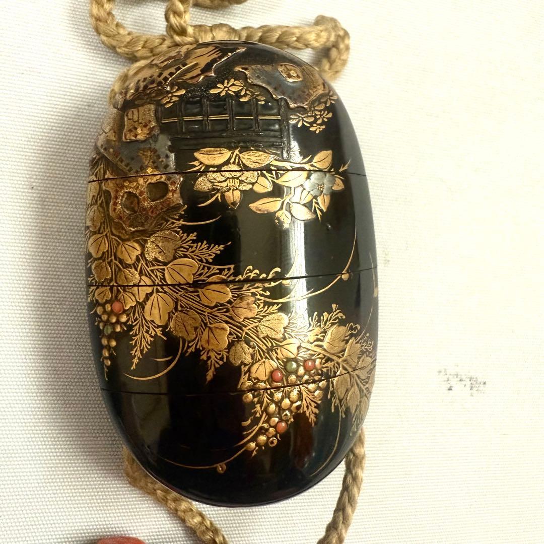 時代物　秋草蒔絵　象嵌細工　印籠　根付