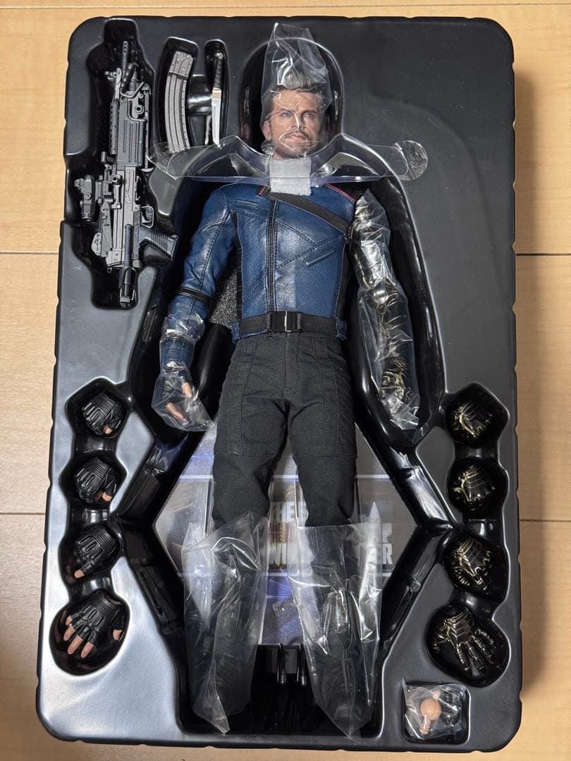 HotToys ウィンターソルジャー バッキー ホットトイズ