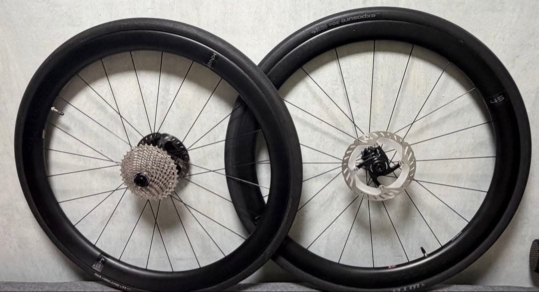 HollowGram 45 KNØT Wheels(カーボンホイール)