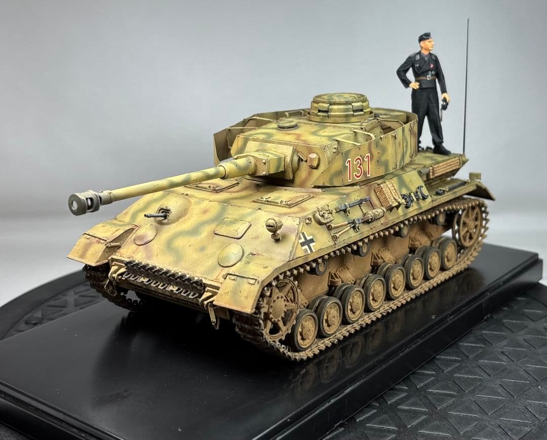 【完成品】アミュージングホビー 1/35 Ⅳ号戦車 クルップ計画型