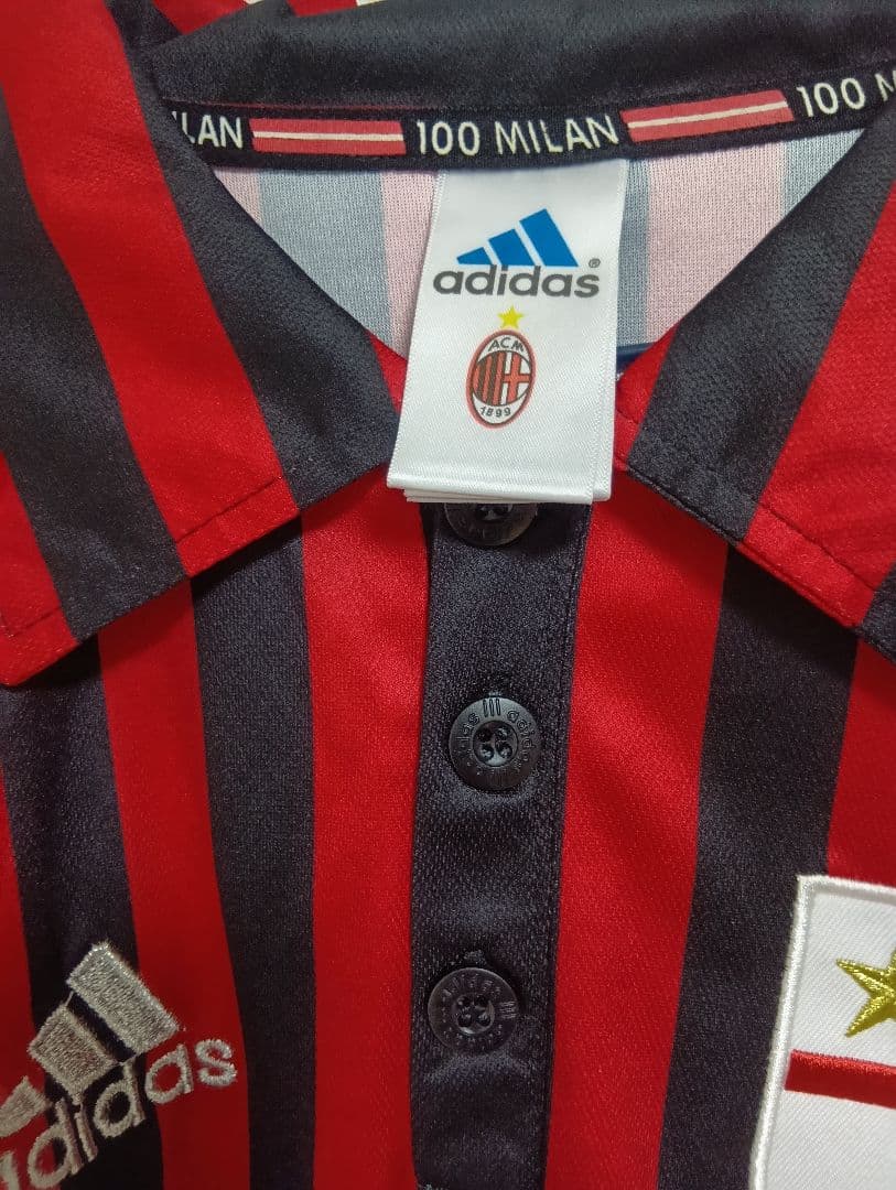 アルベルティーニのミラン100周年記念ユニフォーム