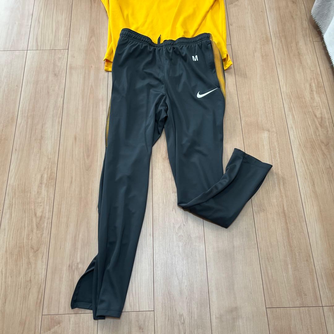 浦和レッズ 選手支給 トレーニングウェア 上下セット（NIKE）ジャージM