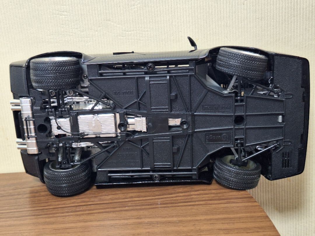 ミニカー ランボルギーニ カウンタック 1/18 ブラック