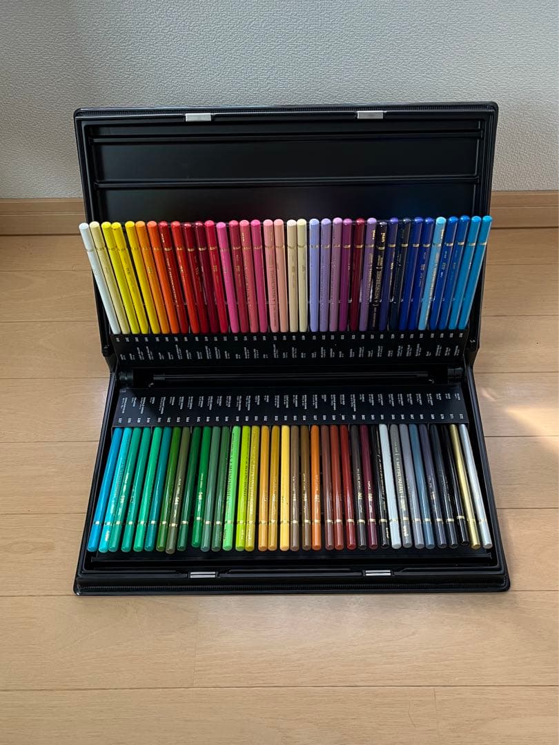 《完売品》三菱　uni 色鉛筆　72