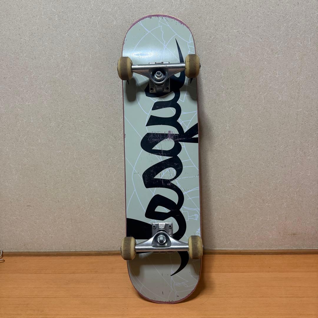 レスケ Lesque スケートボード コンプリートデッキ　7.75 8.0