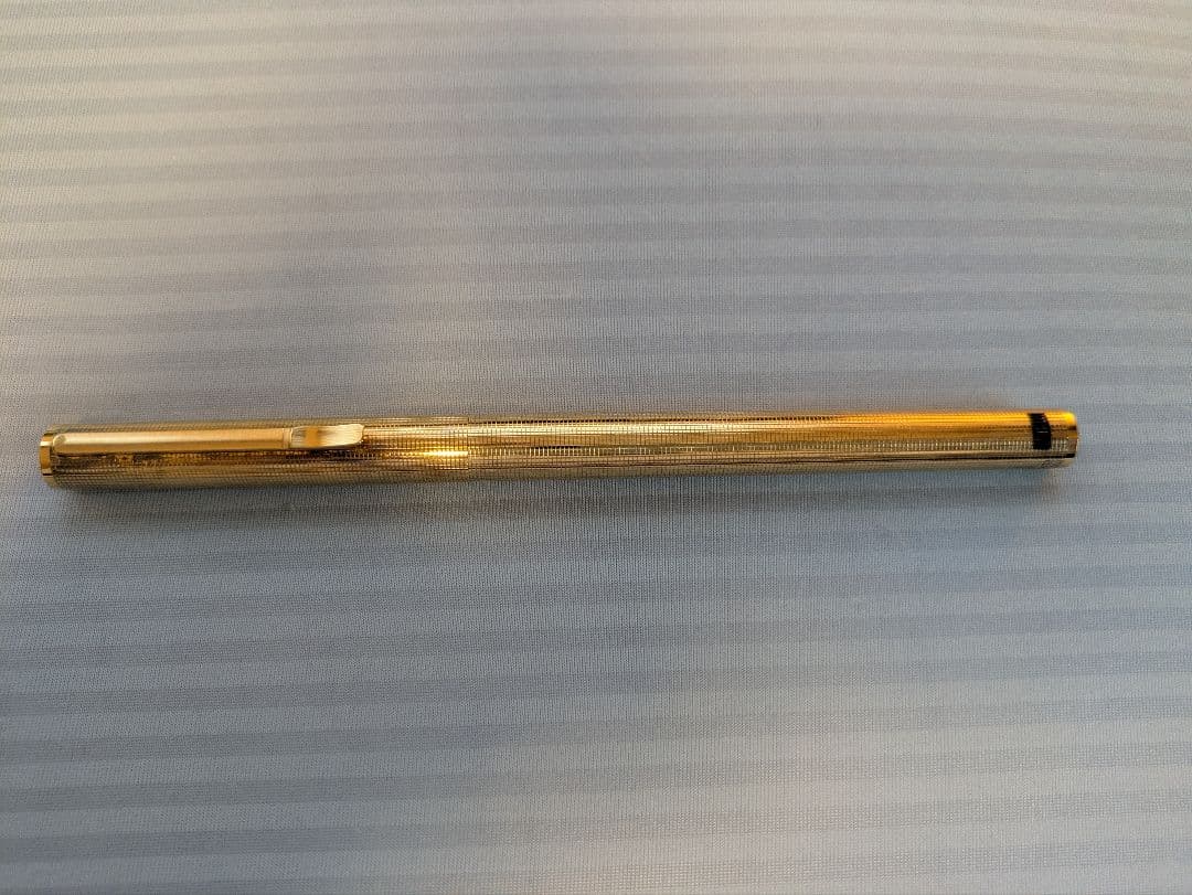 万年筆 AURORAアスティルパーメイルリニアFゴールド NY近代美術館永久展示