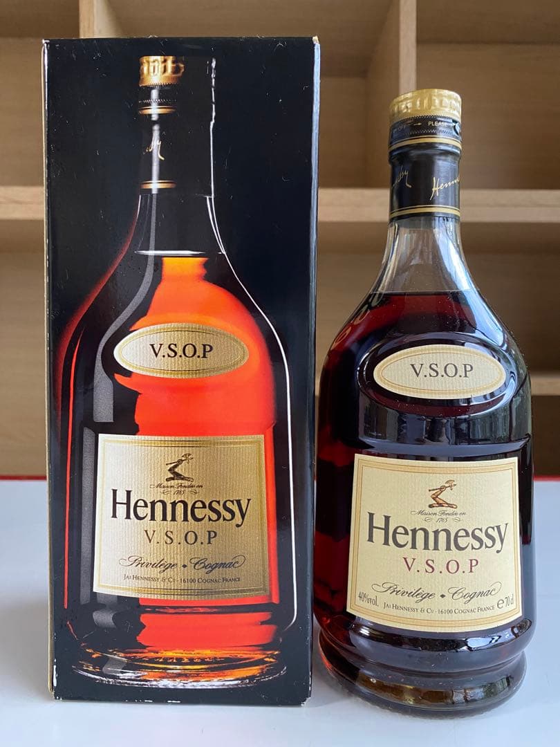 【Hennessy V.S.O.P 700ml 箱付き】