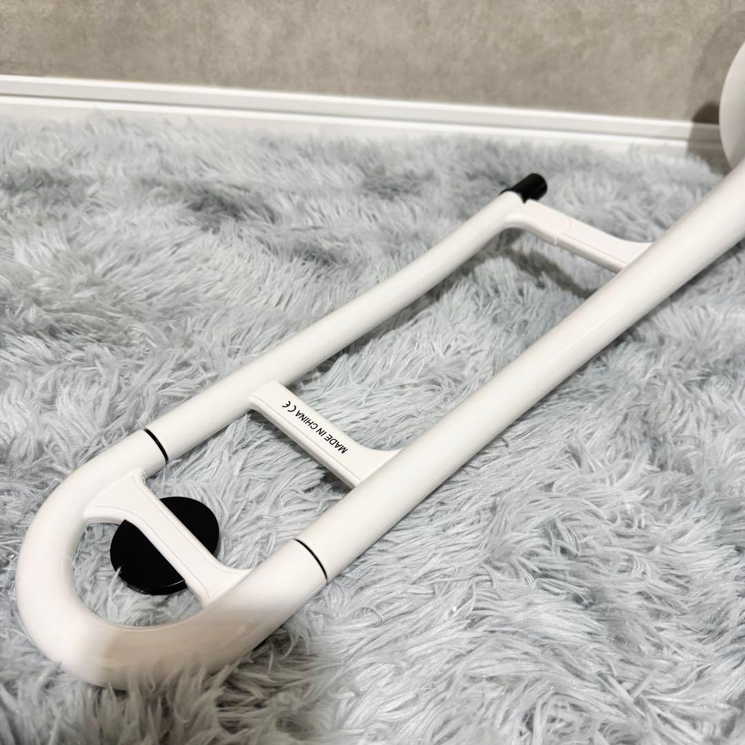 【極美品】ピーボーン ホワイトトロンボーン プラスチック