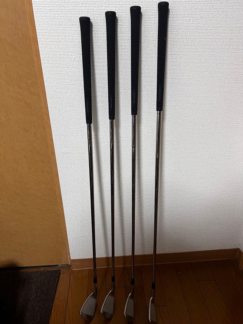 PRGR02 アイアンセット 4本（7〜P）