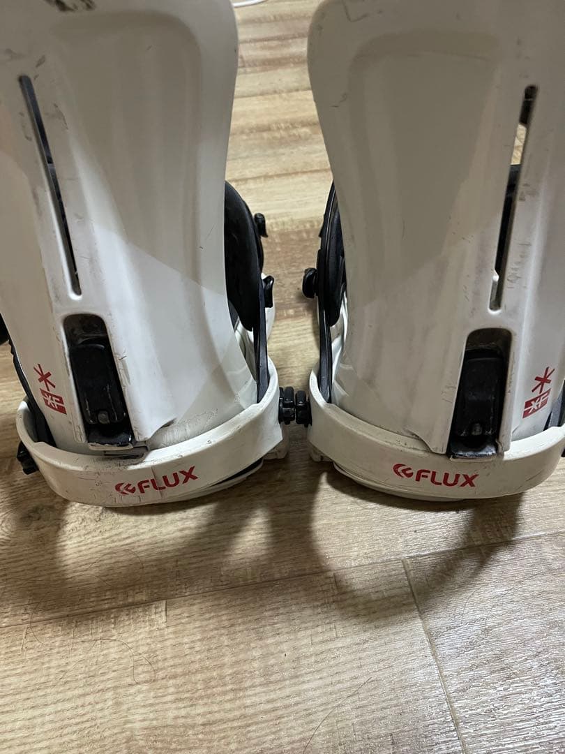 FLUX　XF　WHITE　Ｍサイズ