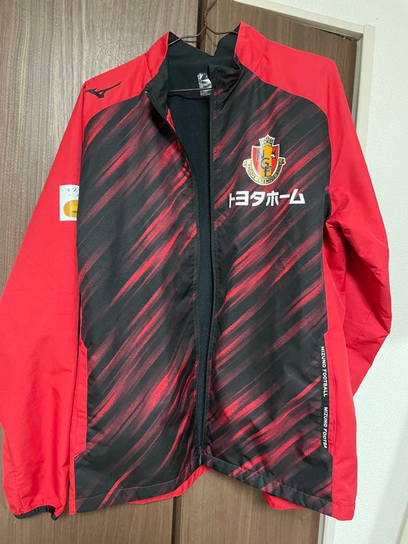 名古屋グランパス　ウォーマーシャツ　XL