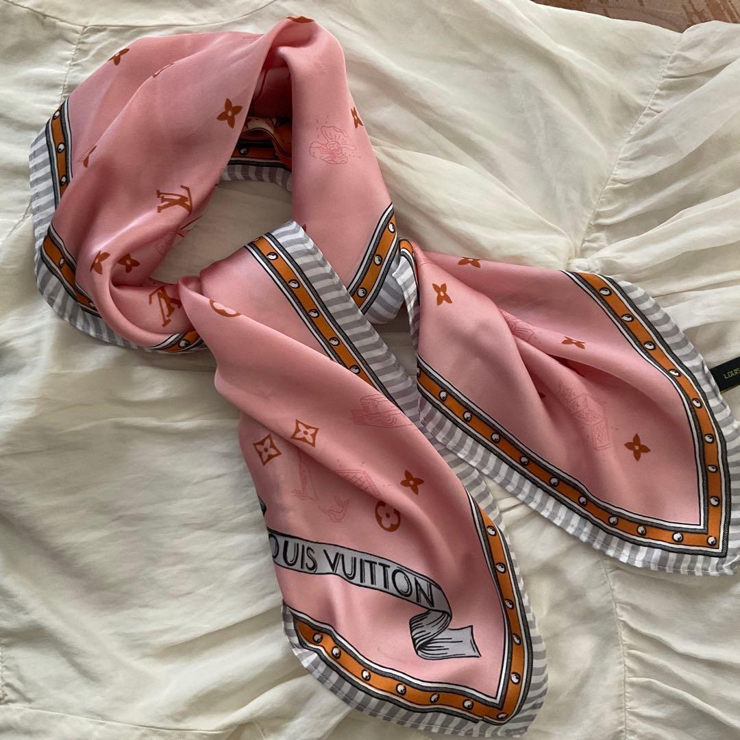 LOUIS VUITTON スカーフ　ノベルティ