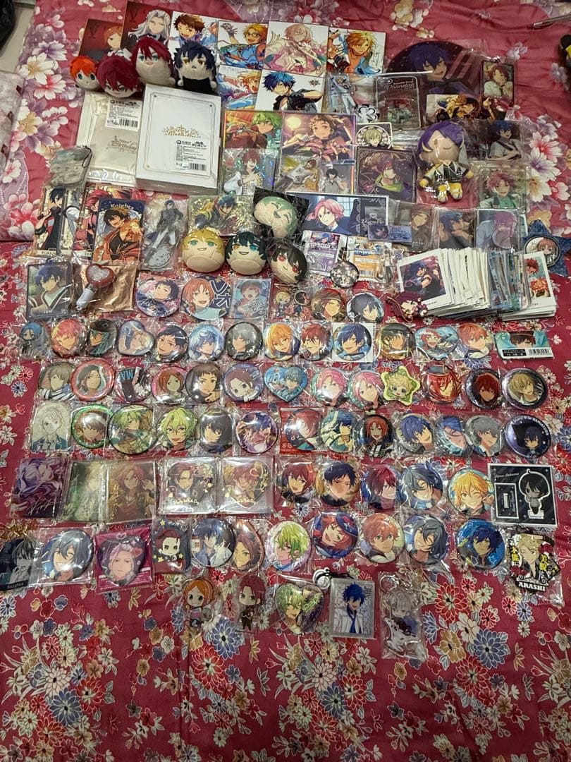 あんスタ グッズ まとめ売り 大量 380点 缶バッジ アクリルスタンド など