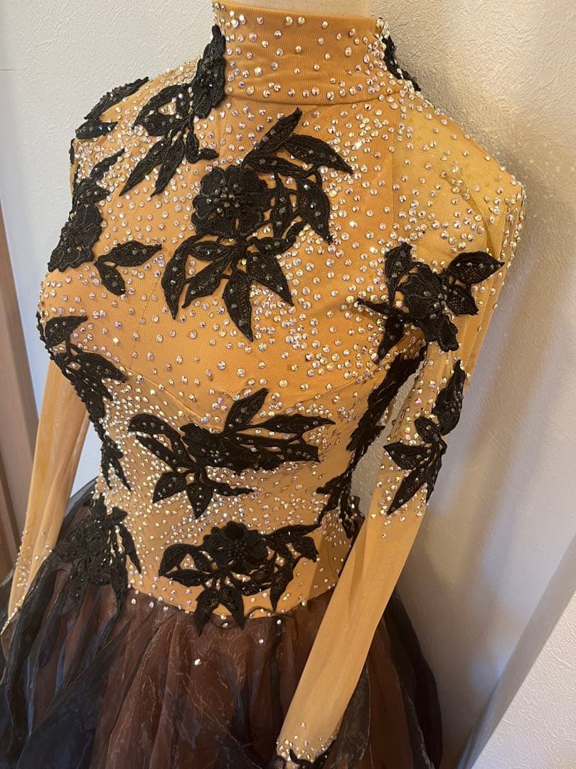 社交ダンス　ドレス　オーダードレスショップフェリシア　プロ着用　スタンダード