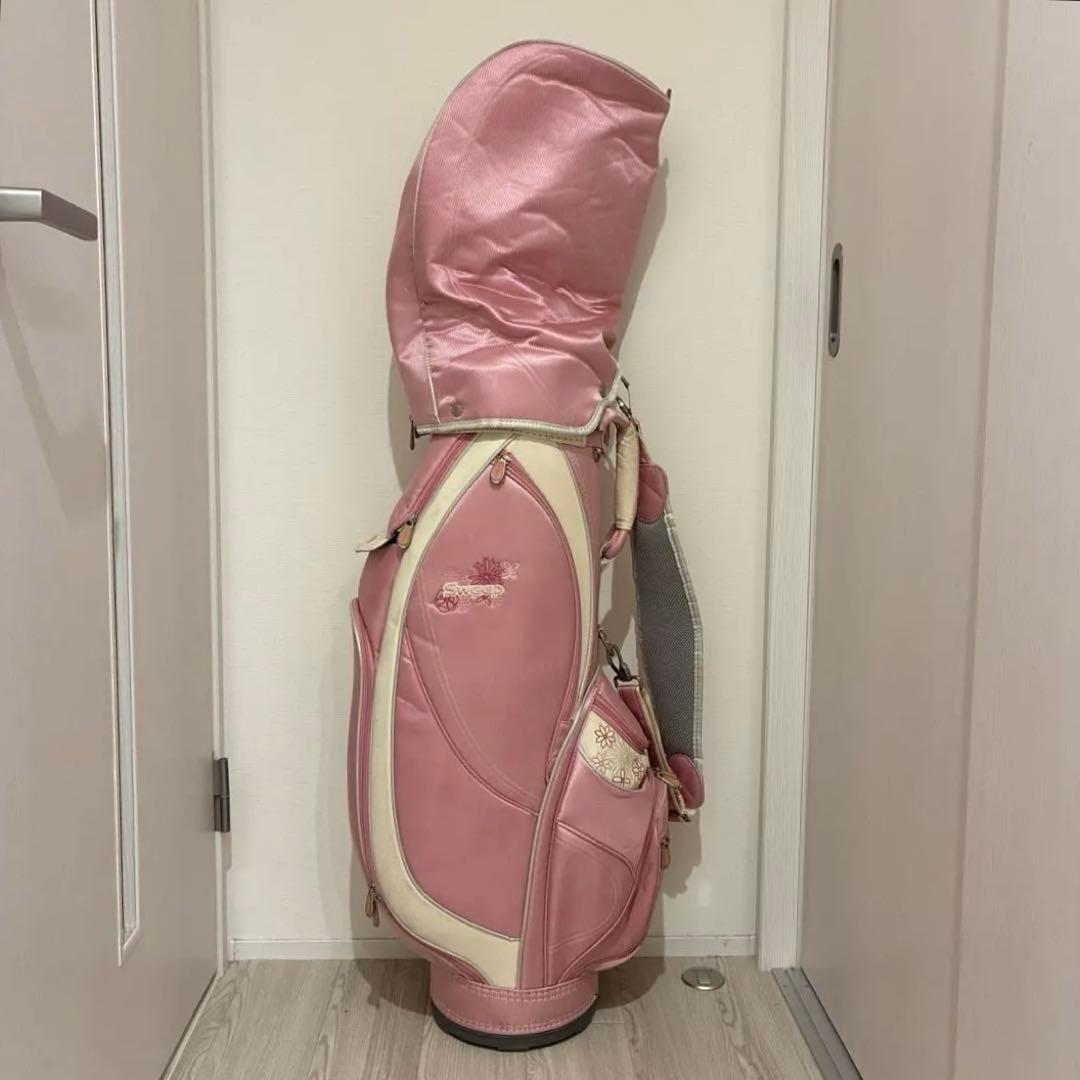 ピンク フード付きゴルフバッグ