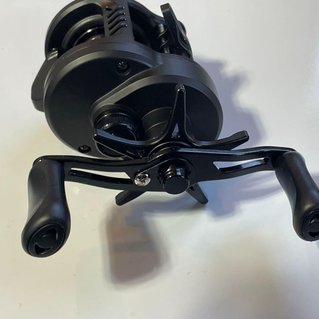 【新品未使用】丸型ベイトフィネスリール　右ハンドル　中華カルコン