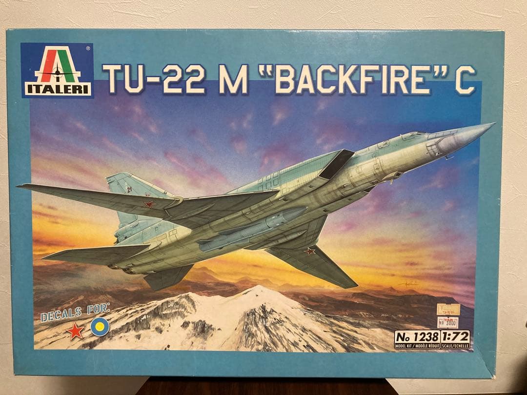 ITALERI TU-22 M \