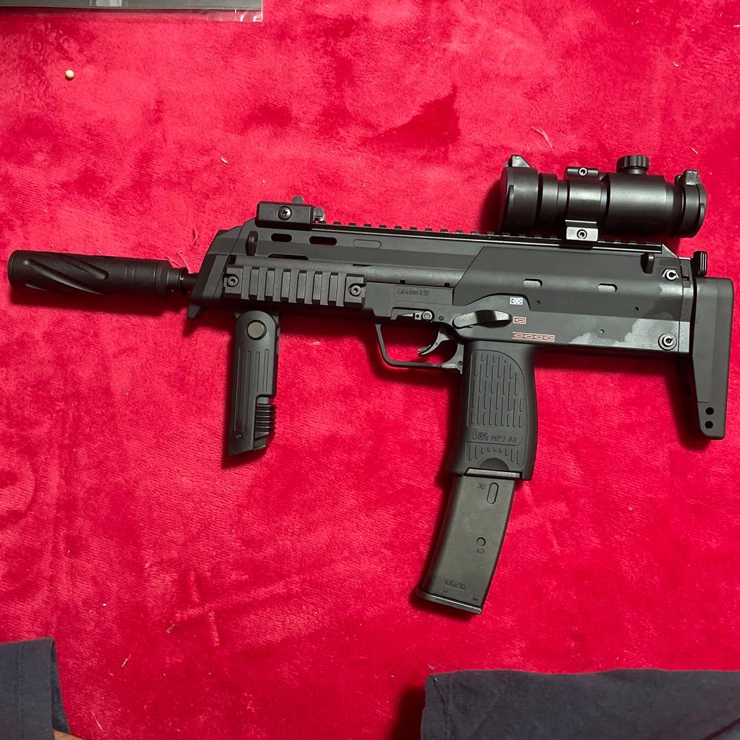 東京マルイ MP7A1 ガスブローバック サイトとサプレッサー付き カスタム