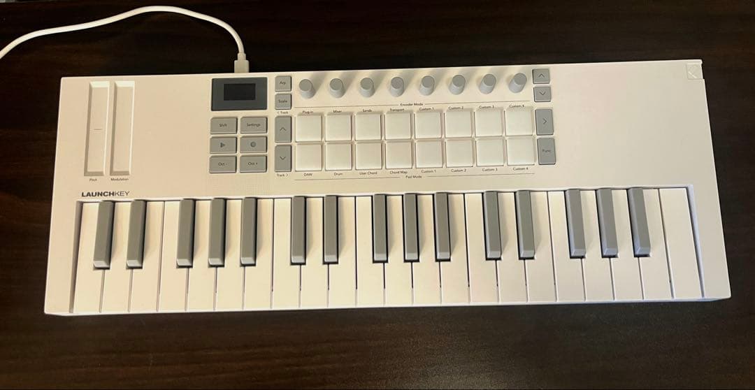 DTM・DAW Novation Launchkey mini37 mk4 White