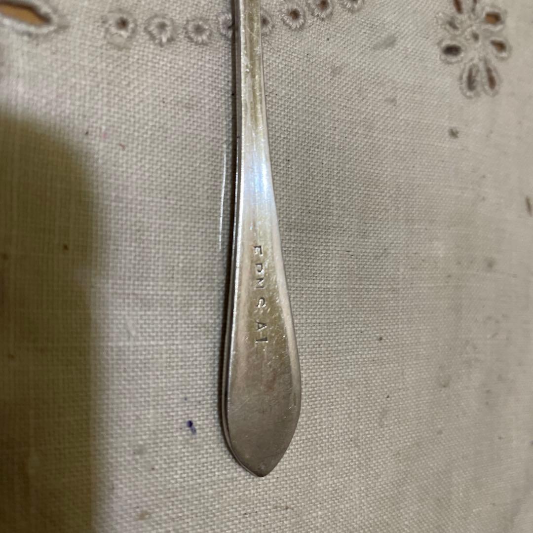 664シルバー製シルバープレート装飾スプーン4本セットイギリス