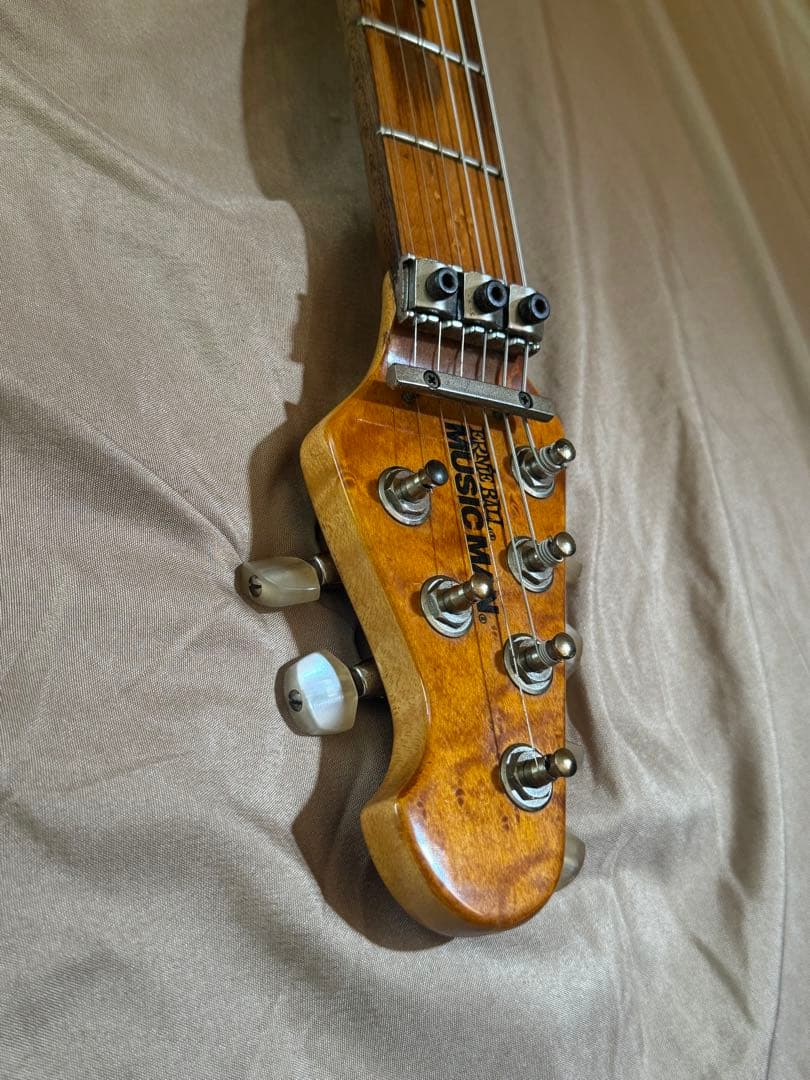 MUSICMANAXIS EX HI-END GUITAR 朝日木工 神田商会