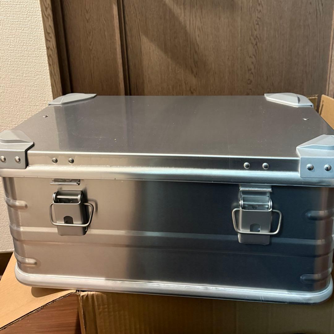 アルミコンテナ　キャンプ　アウトドア　新品