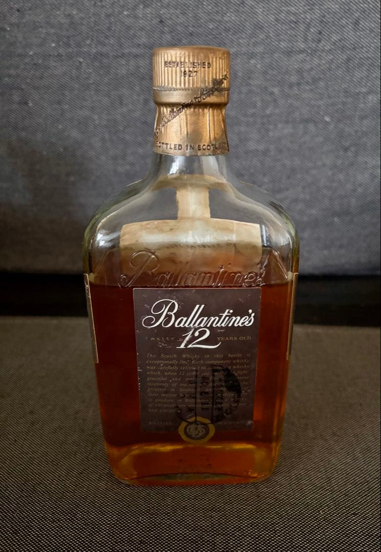 バランタイン12年　赤青紋章　裏面エンボス有り　1960年代　古酒　未開封