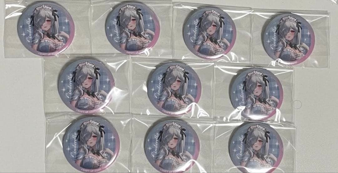 勝利の女神 NIKKE andGALLERY シンデレラ　缶バッジ