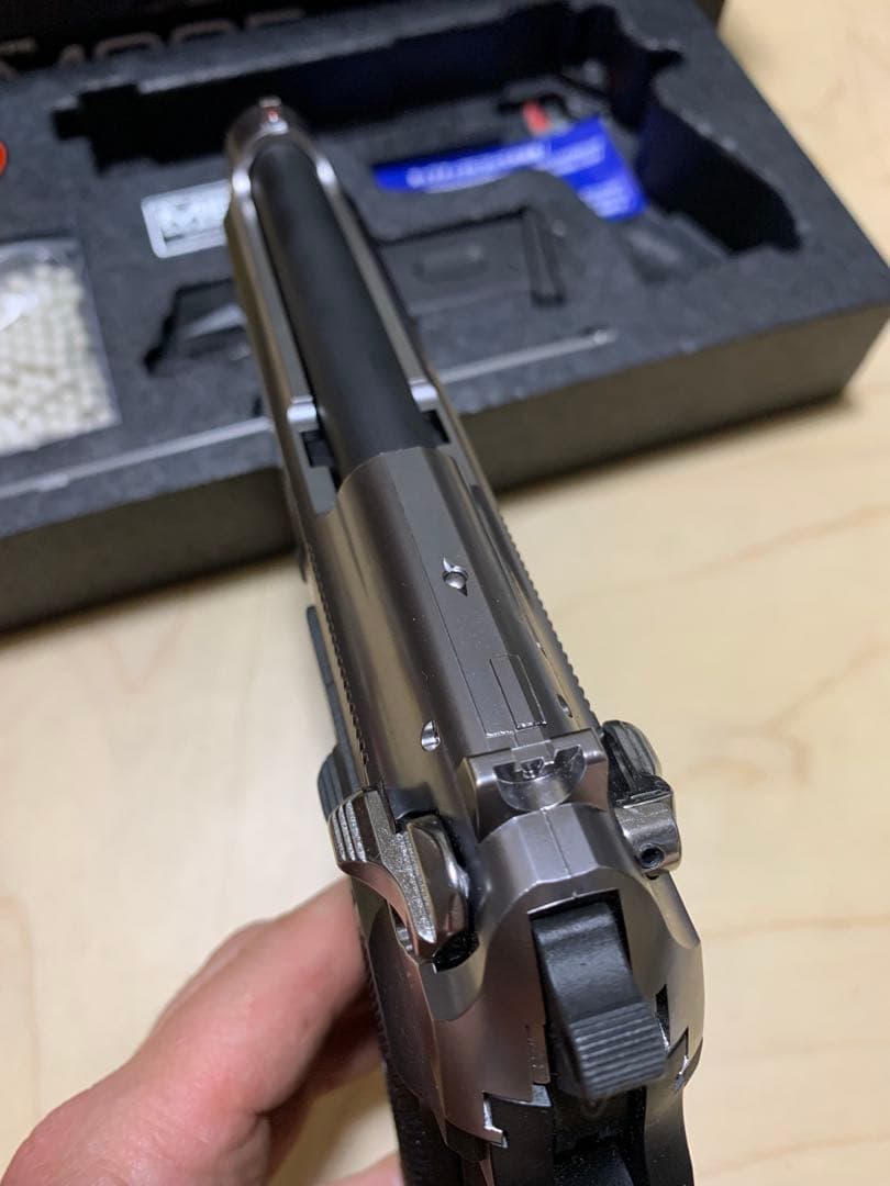 東京マルイM92Fガスブローバック　ハーフシルバー固定ホップ、デッコキング機能無