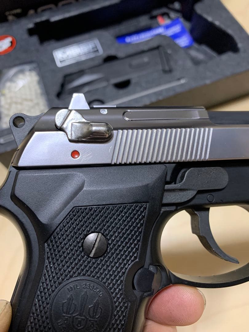 東京マルイM92Fガスブローバック　ハーフシルバー固定ホップ、デッコキング機能無