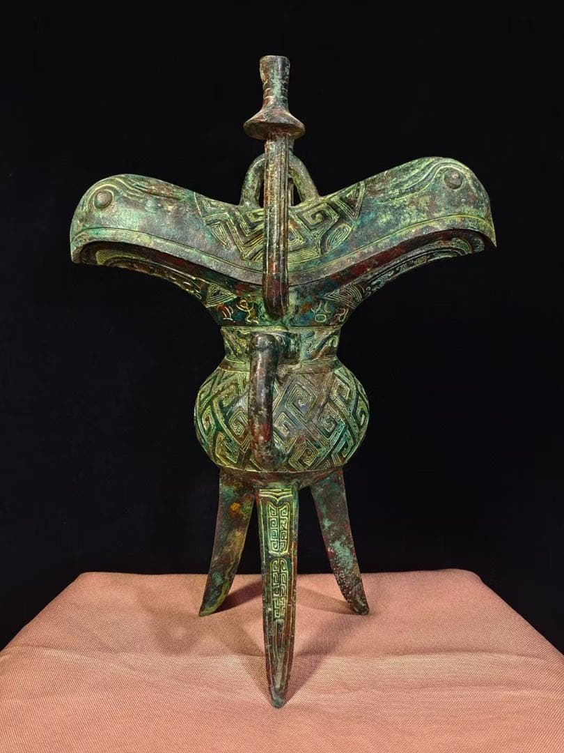 中国古美術品.旧蔵珍品·古青銅器·酒礼器 ·古酒器·祭祀品·文房置物·賞物