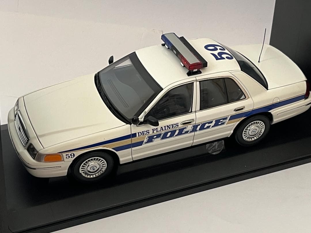 オートアート 1/18 72701 フォード クラウンビクトリア LAPD 箱付
