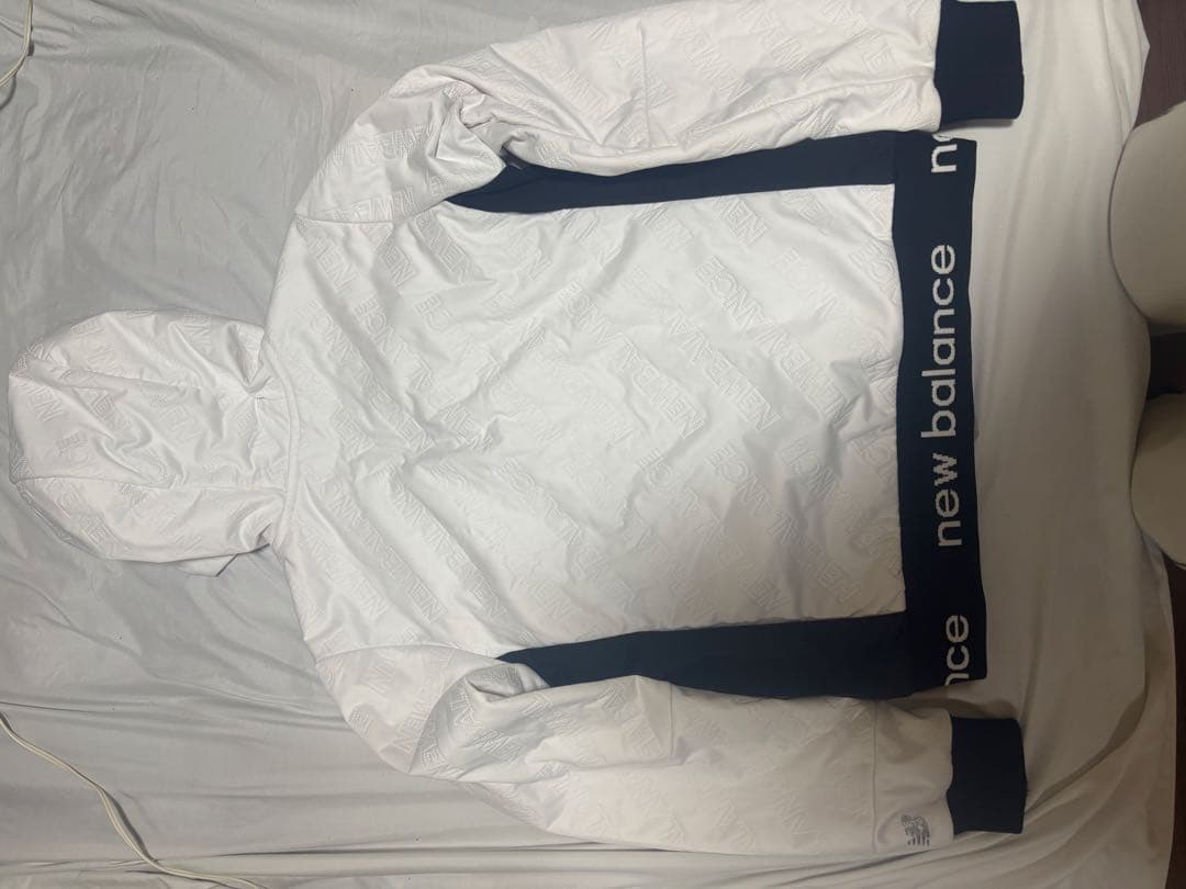 new balance フード付きジャケット M ホワイト/ネイビー