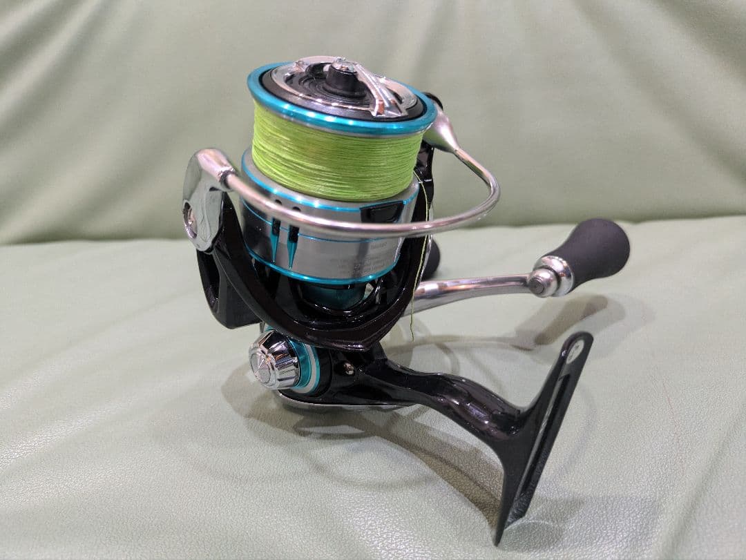 DAIWA19エメラルダスlt3000s-c-dh
