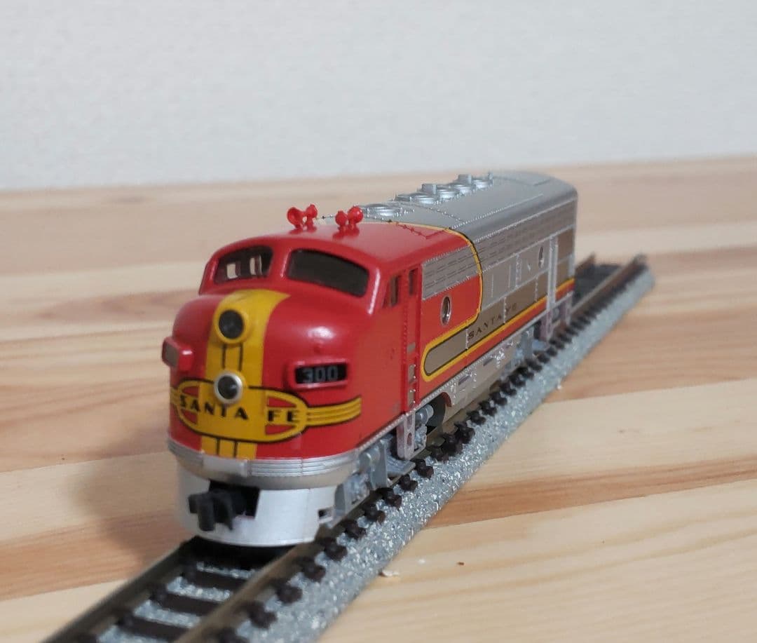 KATO EMD F7A SANTA FE塗装 [品番:176-2121]