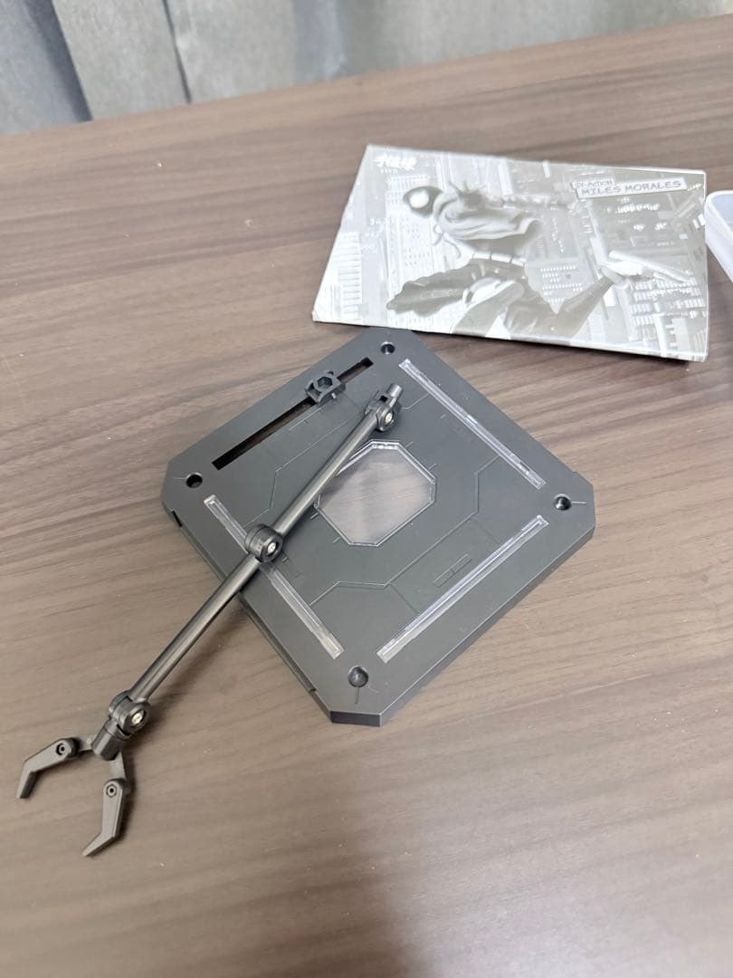 K*o様 千値練 スパイダーバース マイルス MAFEX スパイダーマン コミッ