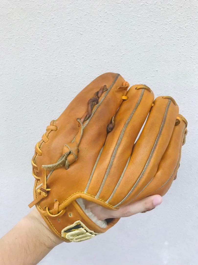 ファーイーストディガー　硬式用グラブ　　　　　　　　　　　　　　　　（内野手用）