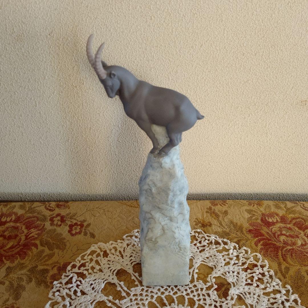 スペインLLADRO社製　ヤギ 0Y50U