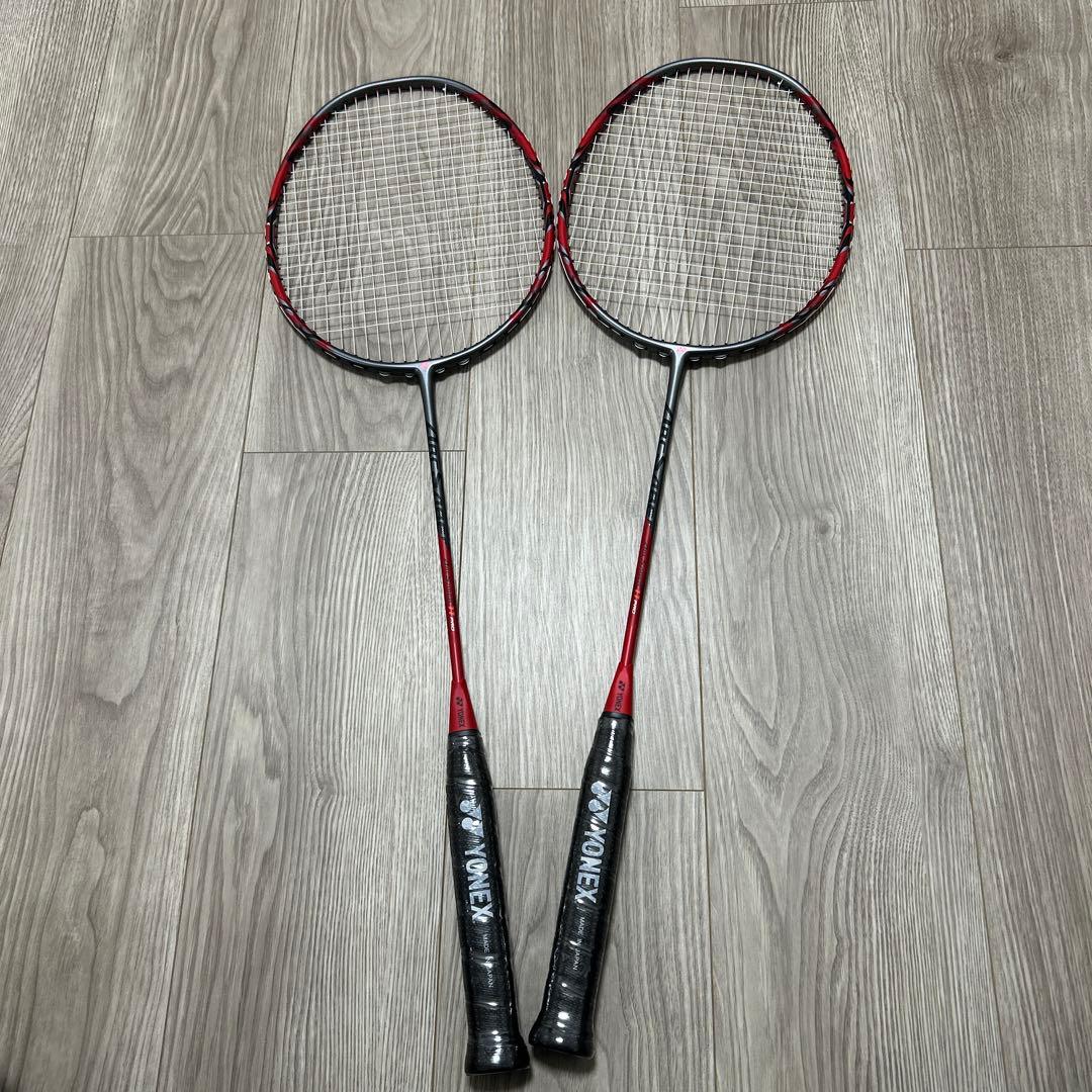 ヨネックスバドミントンラケット 2本セット