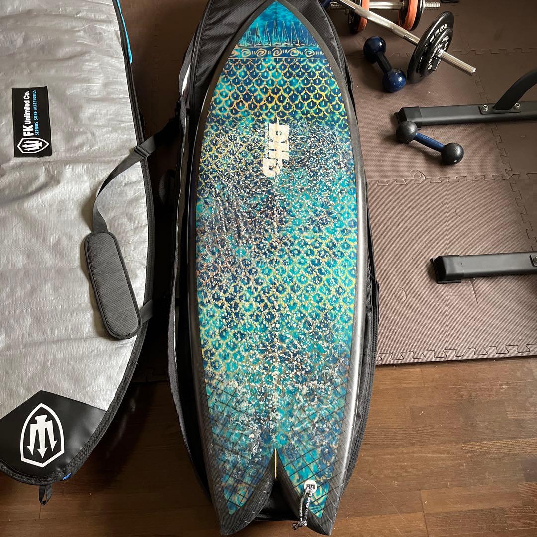 サーフボード　DHD ミニツイン　5.7