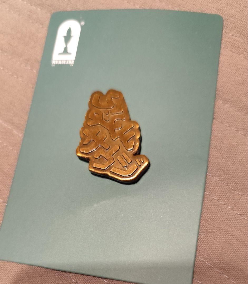 【超激レア・非売品】大阪万博 サウジアラビア館 スタッフ限定ゴールドピンバッジ