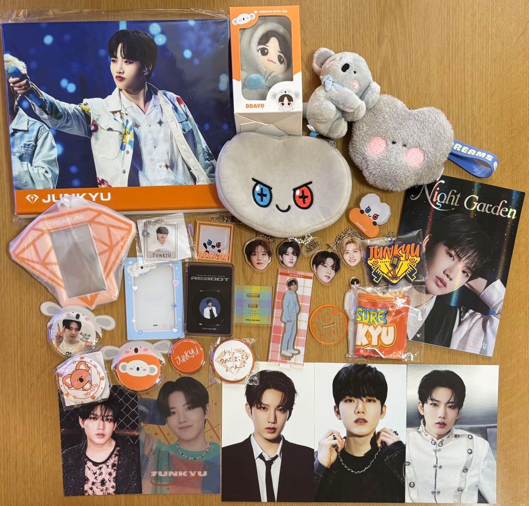 ジュンギュ　TREASURE まとめ　トレカ　顔アクキー　ドール（トレカ付き）