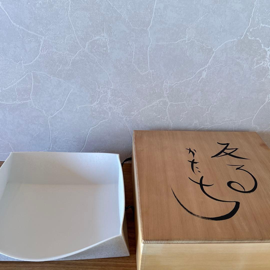 長江重和　反るかたち　白磁　花入れ　現代アート　モダン　花生け　和食器