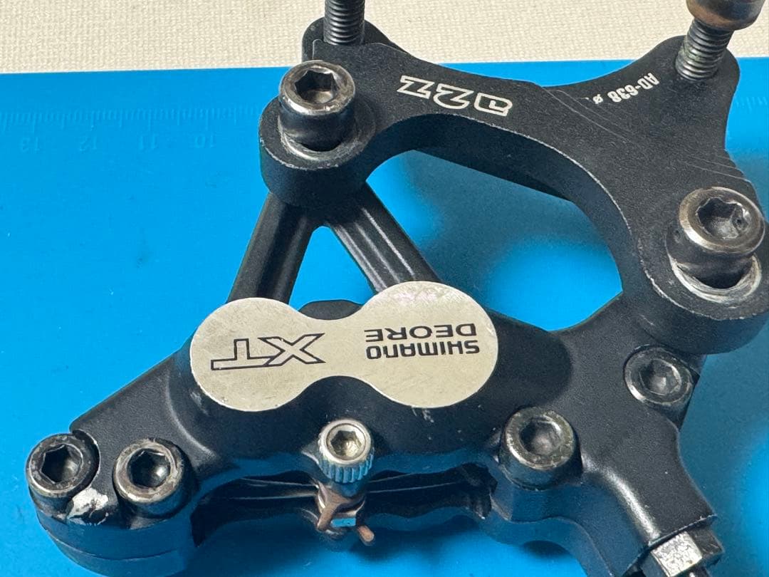 Shimano XT　ブレーキキャリパとレバー BL-M755　BR-M755