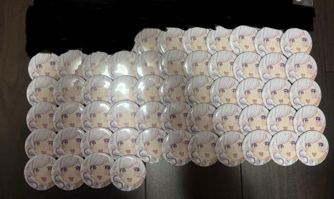 いれいす 初兎 推しみつ等身 缶バッジ