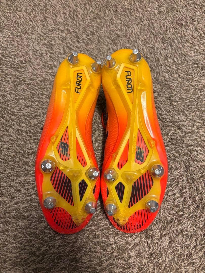 New Balance FURON サッカースパイク　取替