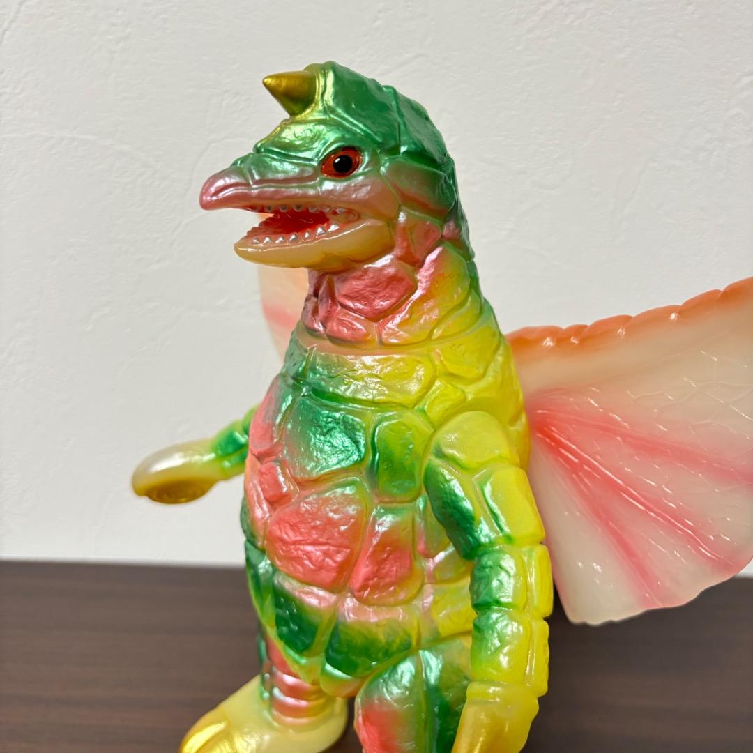 ウルトラマン ブルマァク ドラコ 乳白色